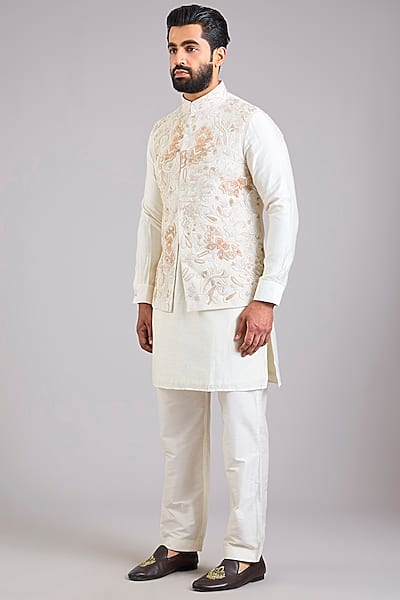 Cream Herringbone Fabric Hand Embroidered Bundi Jacket Set by AMIT ARORA