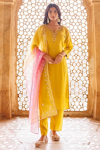 Yellow Uppada Silk Hand Embroidered Kurta Set by Bannhi by Priyanka Rathore