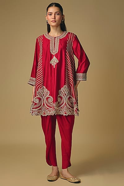 Red Silk Zardosi Work Kurta Set by Jayanti Reddy