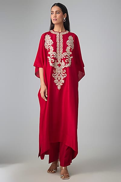 Red Silk Thread Work Kaftan Set by Jayanti Reddy
