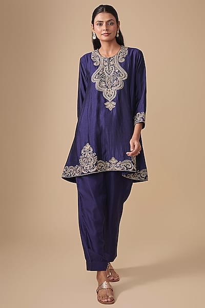 Purple Silk Zardosi Embroidered Tunic Set by Jayanti Reddy