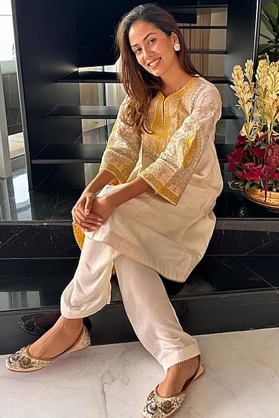 Ivory Silk Chanderi Embroidered Kurta Set by Sheetal Batra