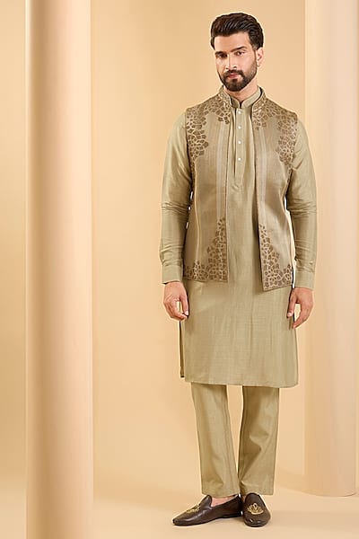 Camel-Colored Silk Bundi Jacket Set by SAMMOHAN