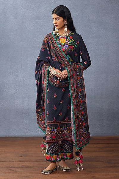 Black Slub Silk Floral Printed Kurta Set by TORANI